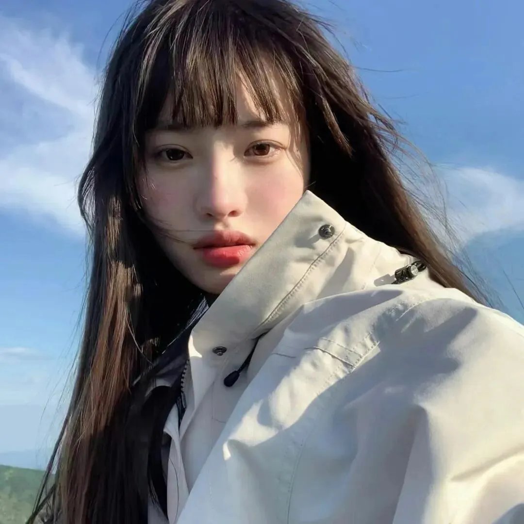 飘动的红丝带